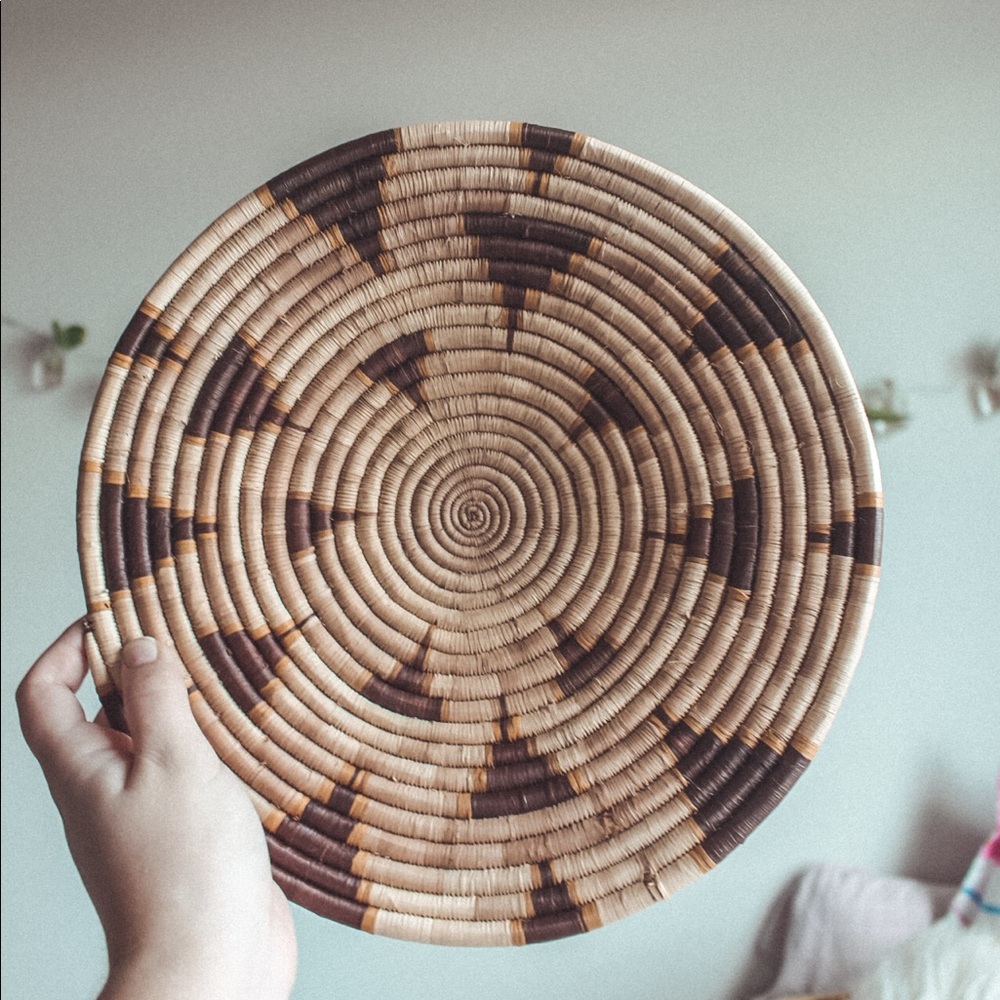 Wall basket coiled, flaw shown